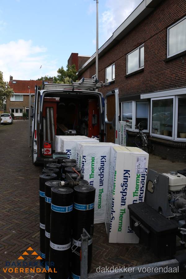 Levering van Kingspan isolatieplaten en bitumenrollen voor dakproject in Voerendaal Levering van Kingspan isolatieplaten en bitumenrollen voor dakproject in Voerendaal